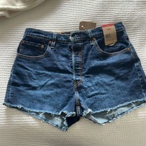 Brand New Levi’s women 501 denim shorts